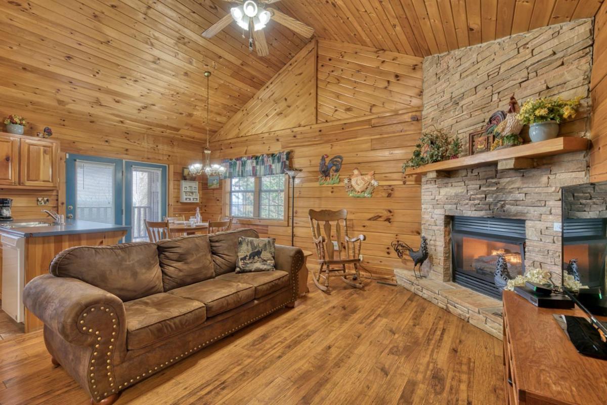 A Hen House Villa Pigeon Forge Bagian luar foto