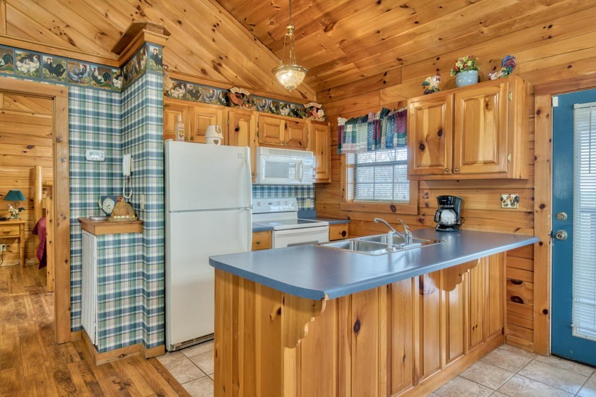 A Hen House Villa Pigeon Forge Bagian luar foto