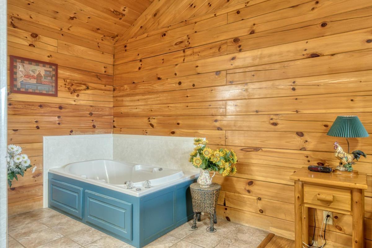 A Hen House Villa Pigeon Forge Bagian luar foto